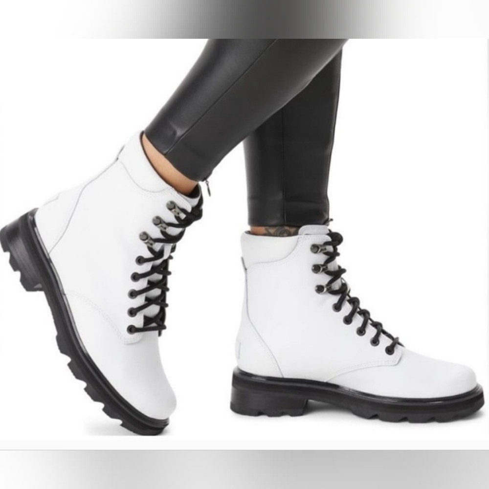 Sorel waterproof boots white women's size 9.5